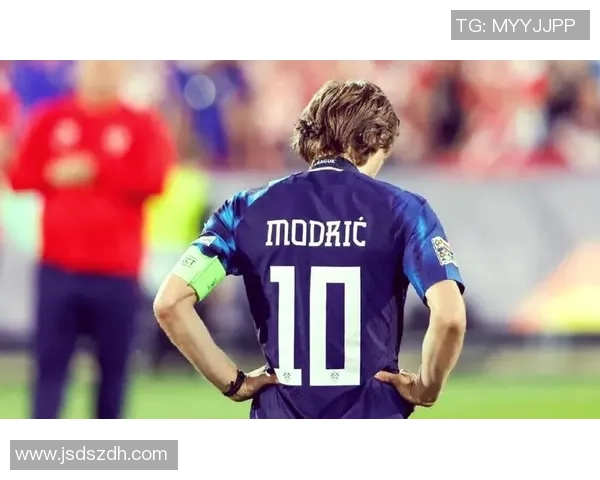 克罗地亚足球明星8号的辉煌历程与传奇瞬间回顾 克罗地亚足球明星8号的辉煌历程与传奇瞬间回顾