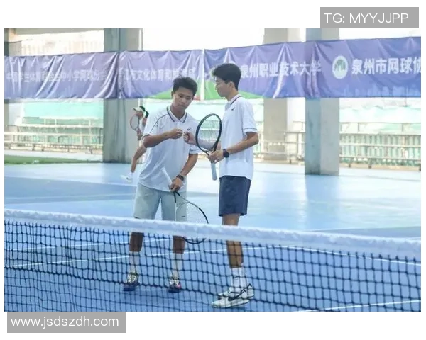 杭州网球队在全国网球耐力排行榜中荣获第七名的佳绩引发关注 杭州网球队在全国网球耐力排行榜中荣获第七名的佳绩引发关注